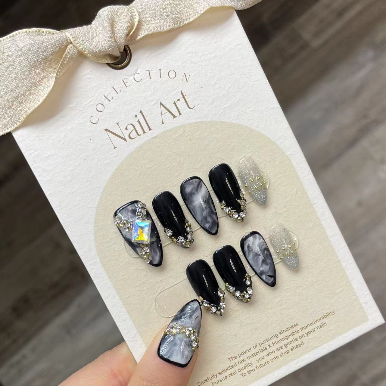 Handmade Press on Nails Black  - огляд і ціна Resin Art Glitter